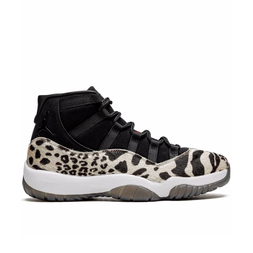 Womens Jordan 11 retro SAIL
